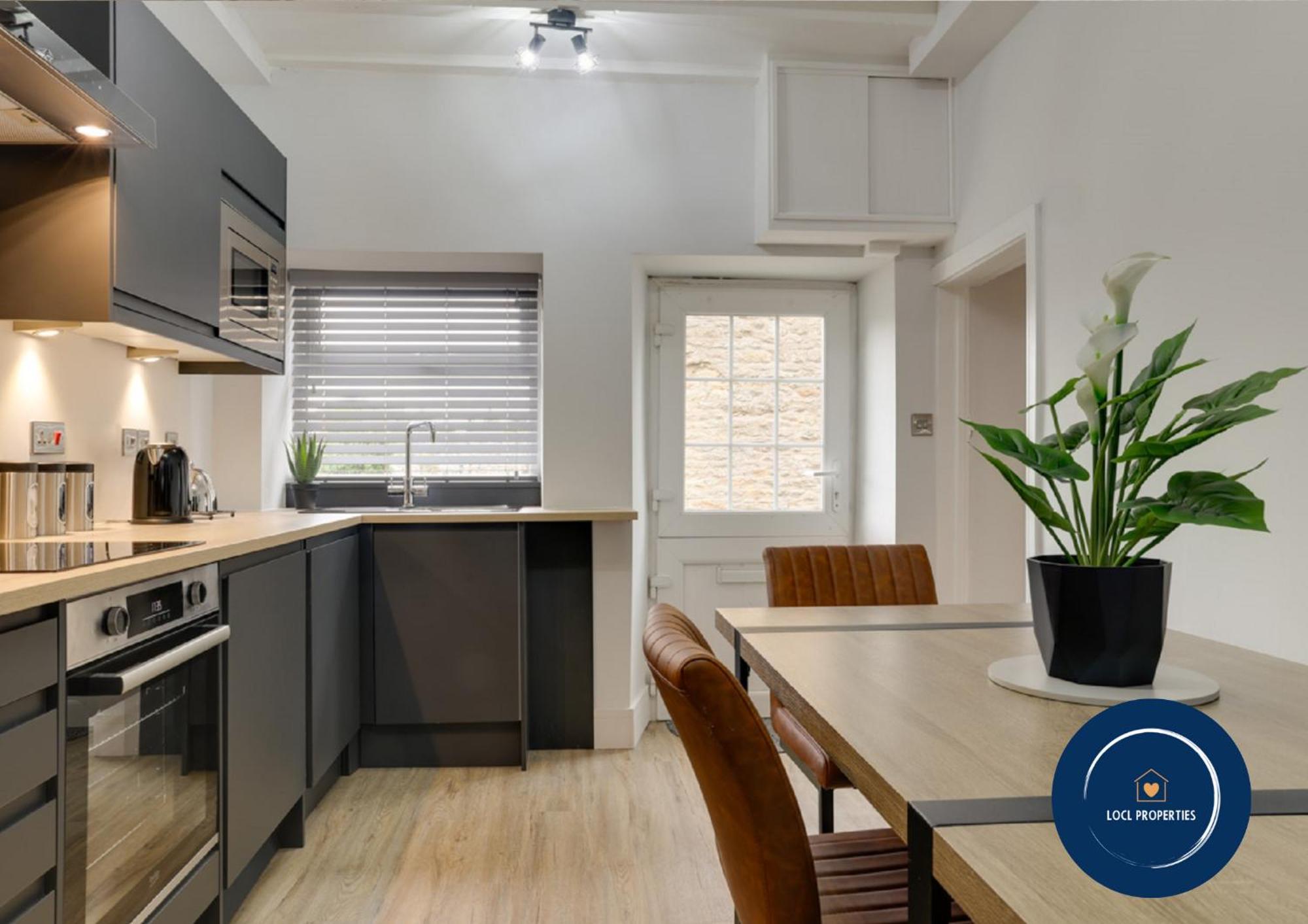 Beam End Snainton - Modern 2-Bedroom Stone Cottage المظهر الخارجي الصورة