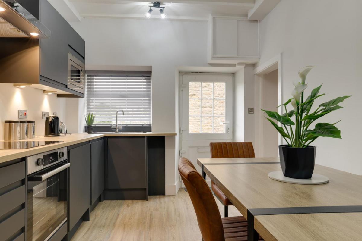 Beam End Snainton - Modern 2-Bedroom Stone Cottage المظهر الخارجي الصورة